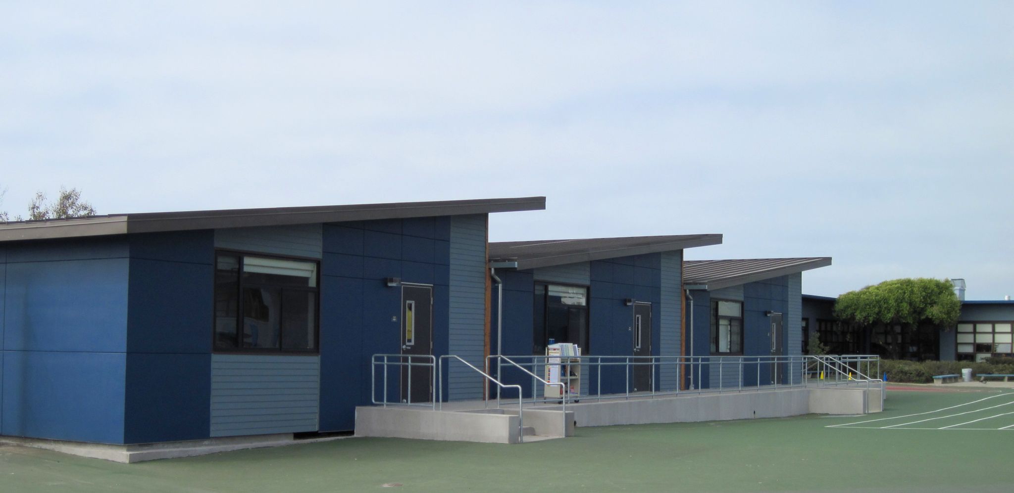 Exterior of Sunset Elementary School New Modular Classrooms