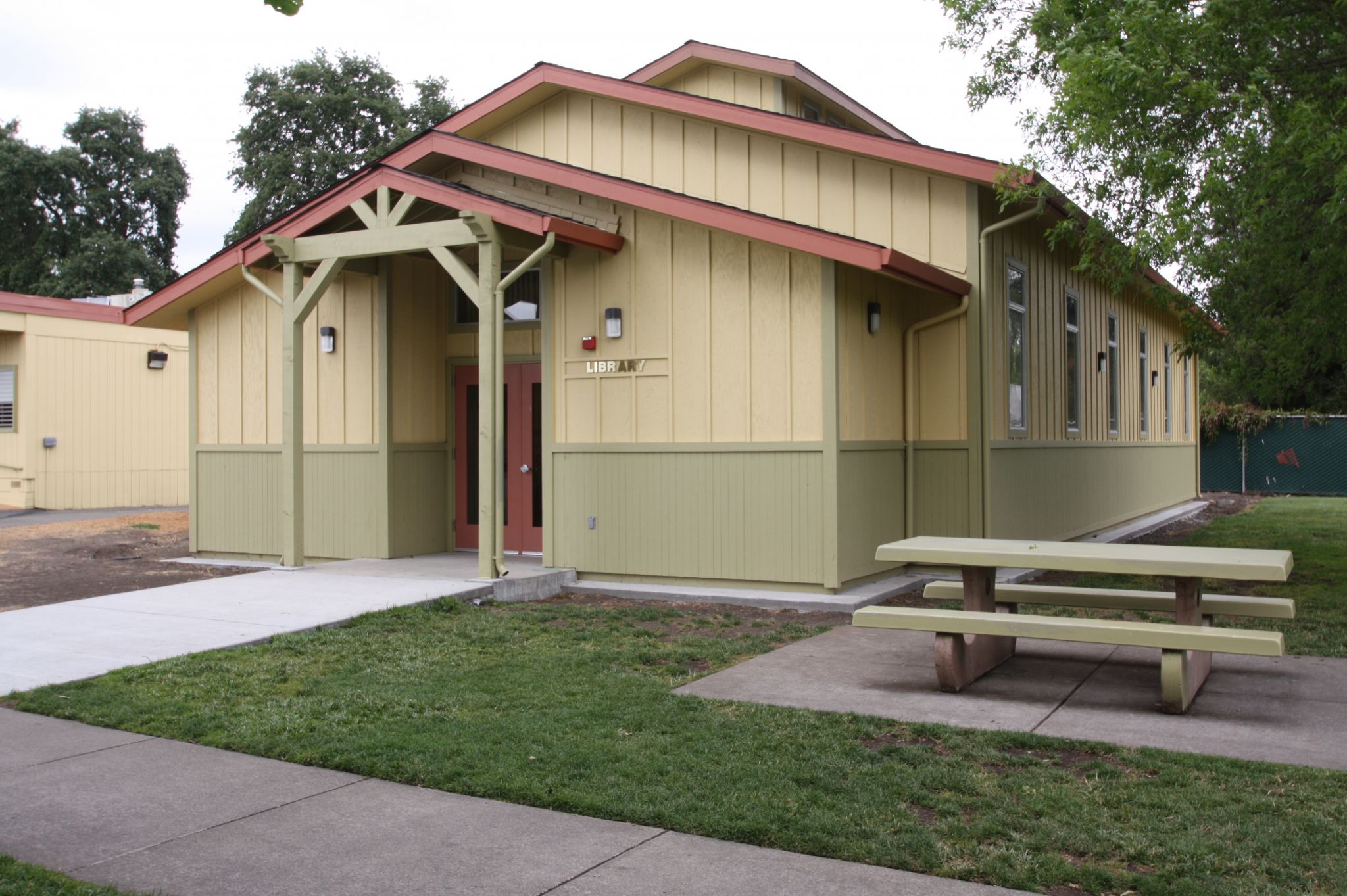 Exterior of Modular Library Building at Roseland Elementary School