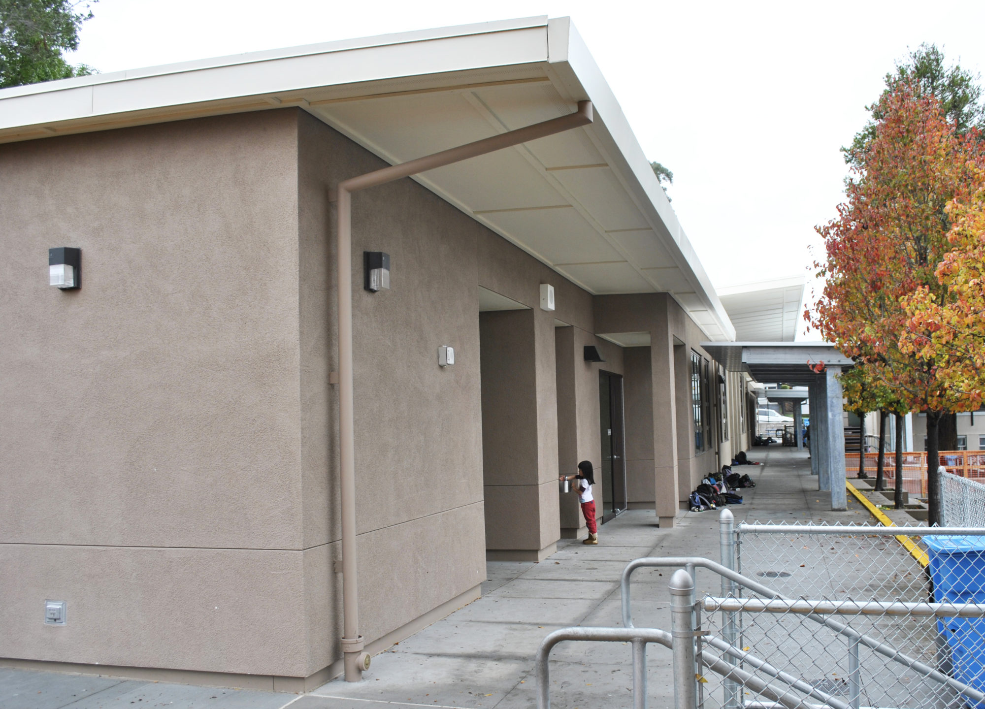 Roosevelt Elementary School Modular Classroom Exterior