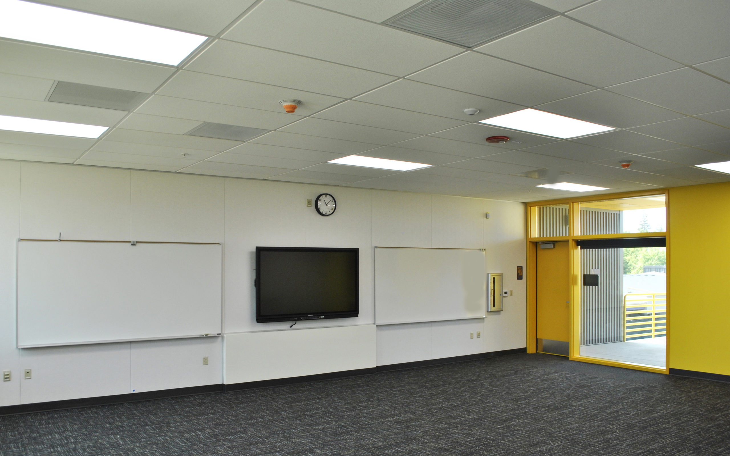 Tokay High School Modular Classroom Building Interior